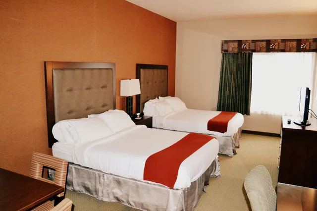 غرفة قياسية بسريرين كوين، HOLIDAY INN EXPRESS HOTEL AND SUITES BOZEMAN WEST 1/1