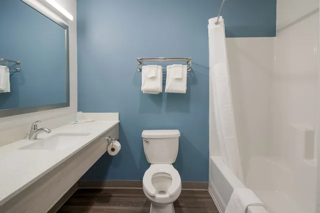 جناح بسريرين كوين، Woodspring Suites Detroit Sterling Heights 2/2