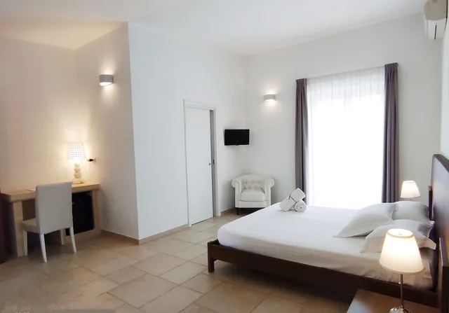 جناح ديلوكس بسرير كوين، Masseria Santa Lucia 2/10