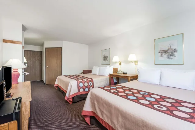 غرفة قياسية بسريرين كوين للمدخنين، Super 8 by Wyndham Du Quoin 2/9