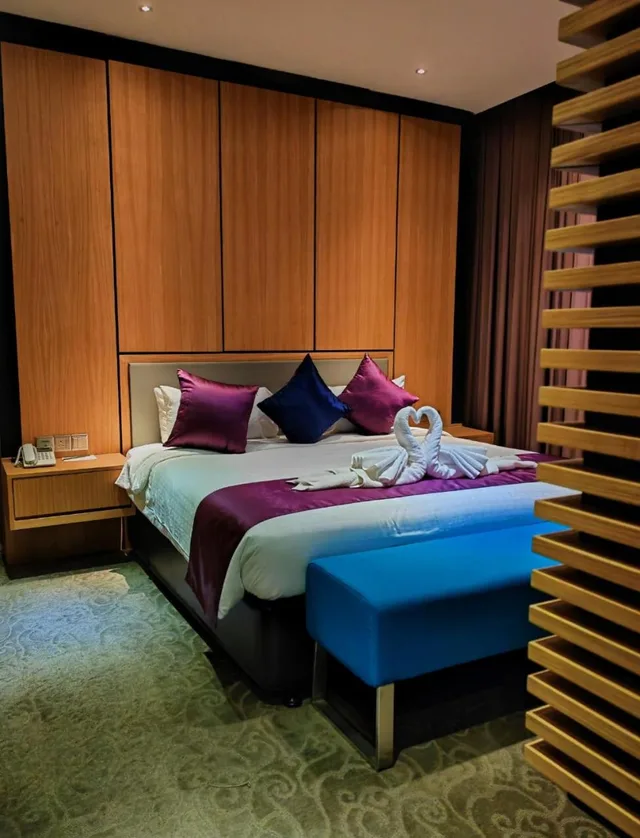 Green, Suite، Greens Hotel And Suites 3/5