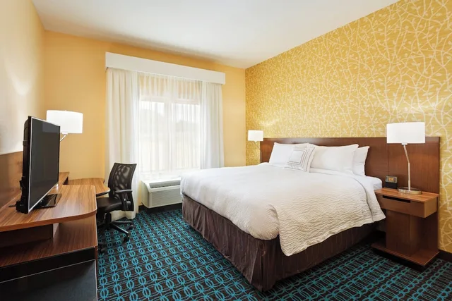 Room, King Bed, Accessible, Fairfield Inn And Suites By Marriott Johnson City 1/1