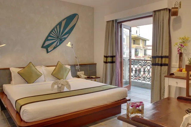 Green, Twin Beds, The Fern Residency Miramar 1/3