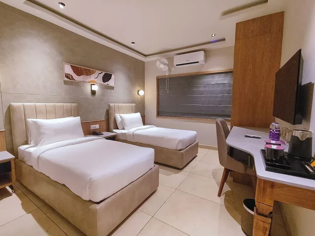 غرفة قياسية بسريرين منفصلين، Olive Hotel Le Opera by Embassy Group 3/4