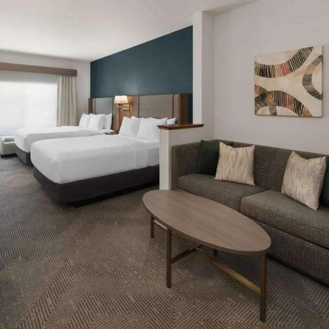 جناح بسرير كوين بغرفة نوم واحدة، Holiday Inn Laramie 2/4