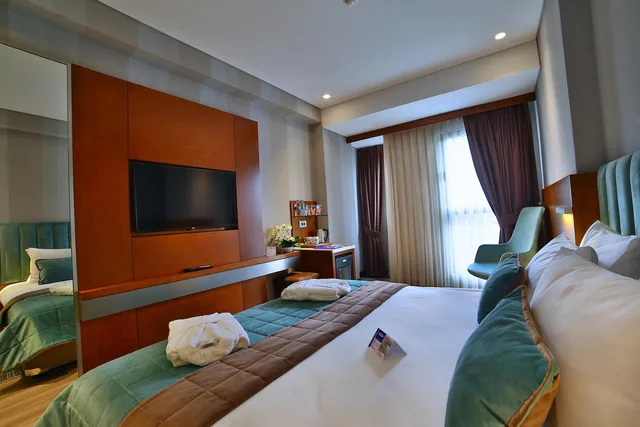 غرفة مفردة، The Tango Hotel 4/10