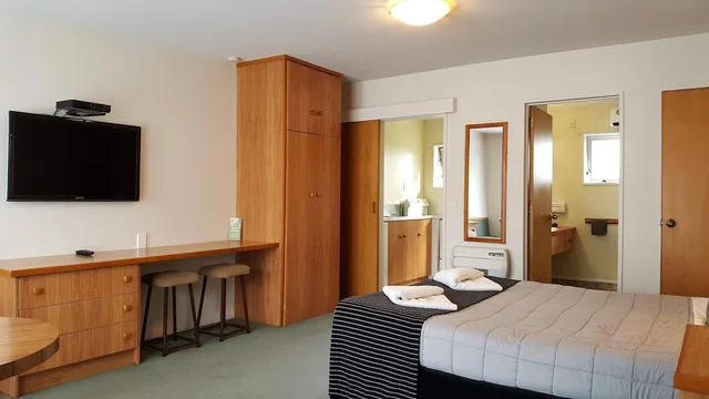 استوديو كبير، Aalton Motel 6/8