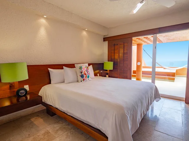 Junior Suite, Sea View, Las Brisas Ixtapa 1/4