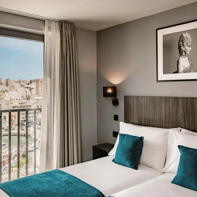 غرفة قياسية بسرير مزدوج أو سريرين منفصلين بإطلالة على البحر، Spinola Hotel 3/7