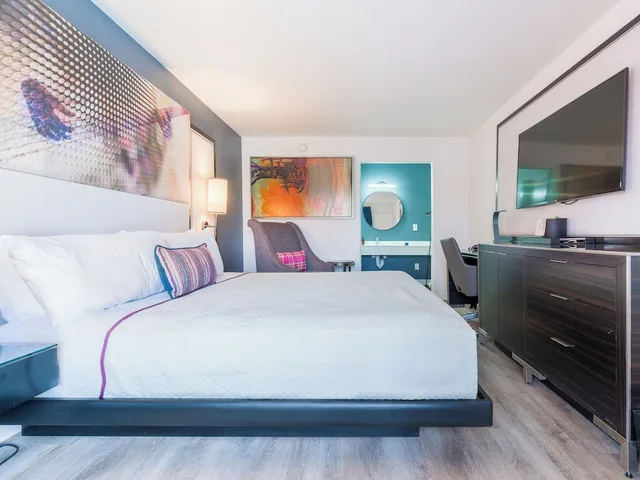 غرفة قياسية بسرير كينج، Heights House Hotel - Houston Heights Downtown, an Ascend Collection Hotel 1/10