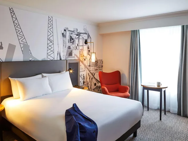 غرفة قياسية بسرير مزدوج، Mercure Cardiff North Hotel 1/2
