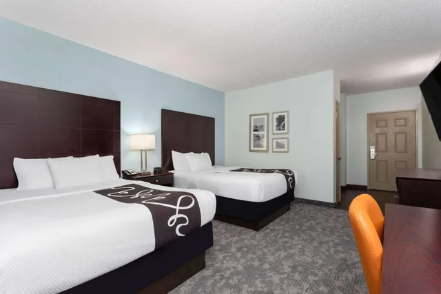 غرفة بسريرين كوين، La Quinta Inn & Suites by Wyndham Bonita Springs Naples N. 8/10