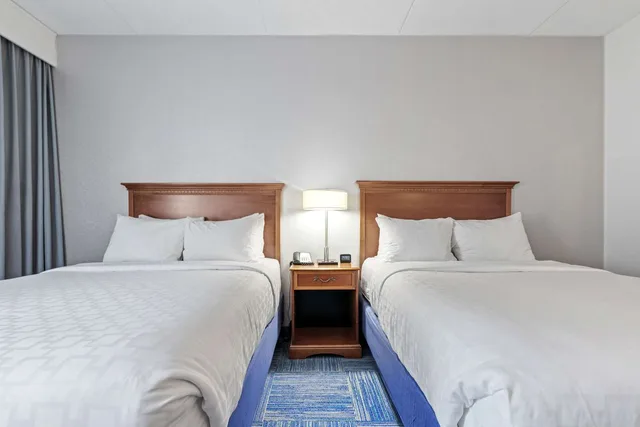 Room, 2 Queen Beds, Allentown Park Hotel by The Red Collection 2/2