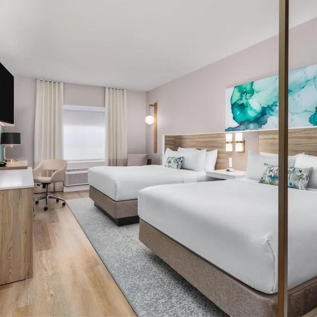جناح بسرير كوين، Wyndham Garden Anna 1/6