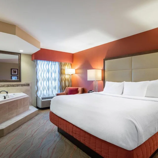 Family Suite, Deluxe, La Quinta Inn Suites Pigeon Forge 1/7