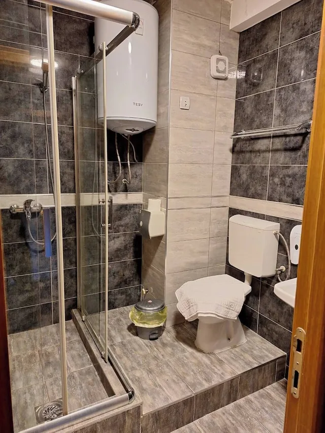 غرفة كومفورت ثلاثية بسرير كوين وسرير فردي، Apart Kalonis Hotel 6/6