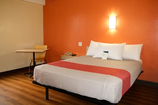 غرفة ديلوكس بسرير كوين، Motel6 Warwick, RI - Providence Airport - I-95 2/3