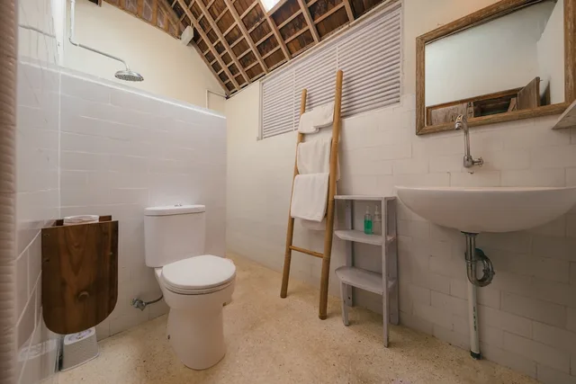 2 Bedrooms, Deluxe, Cottage, 1 King and 1 Single Beds, Ocean Front، Pondok Pisang 8/8