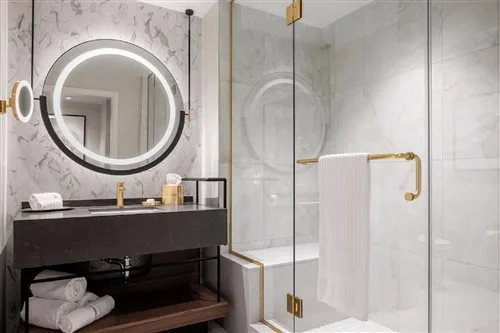 غرفة فاخرة بسرير كينج، Harrah's New Orleans - A Caesars Rewards Destination 1/1