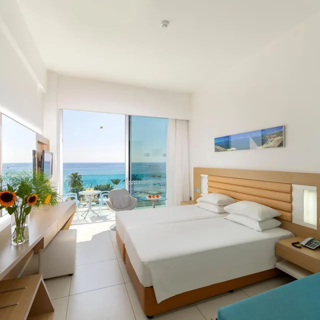 غرفة قياسية بسرير فردي بإطلالة على البحر، Vrissaki Beach Hotel 4/10