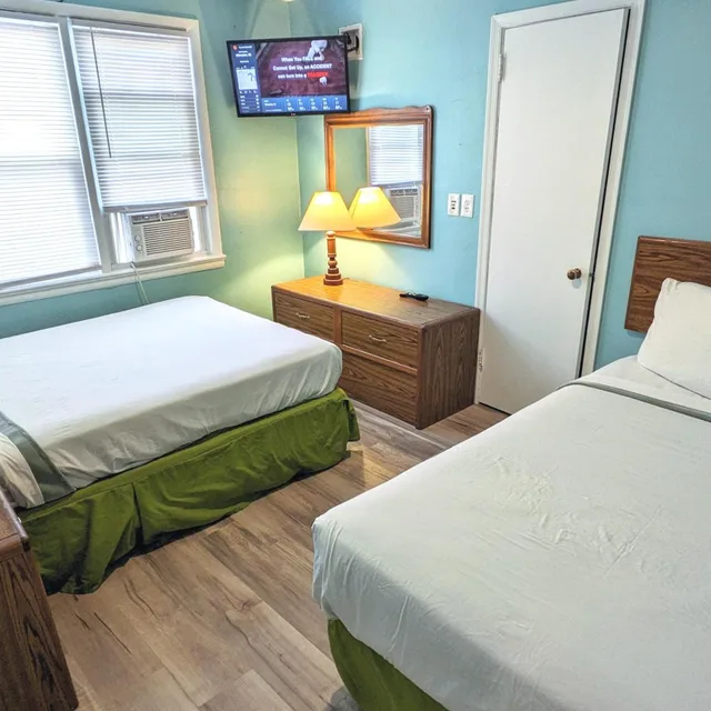 جناح، Clarem Happy Days Inn 2/4