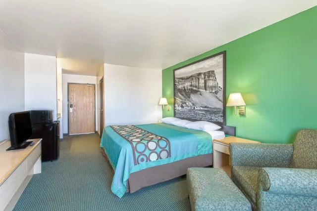 غرفة قياسية بسرير كينج، Super 8 By Wyndham Heyburn/Burley Area 3/10