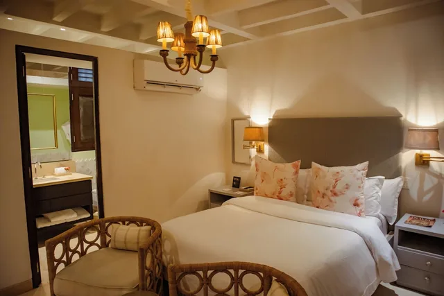 جناح بسرير كينج، Capellan de Getsemani 4/10