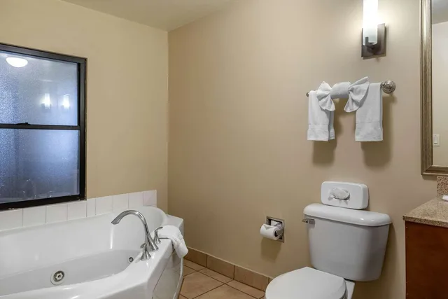 Upgrade, Suite, King and Queen Bed, Comfort Suites Barstow Near I-15 4/4