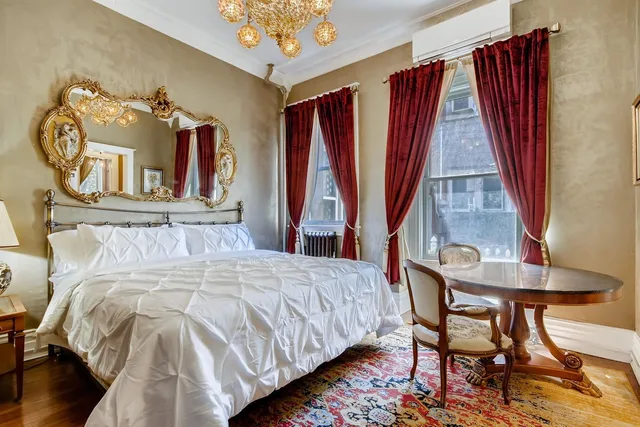 Charles, Suite, King Bed، Holiday Chalet Victorian - Bed & Breakfast 5/6