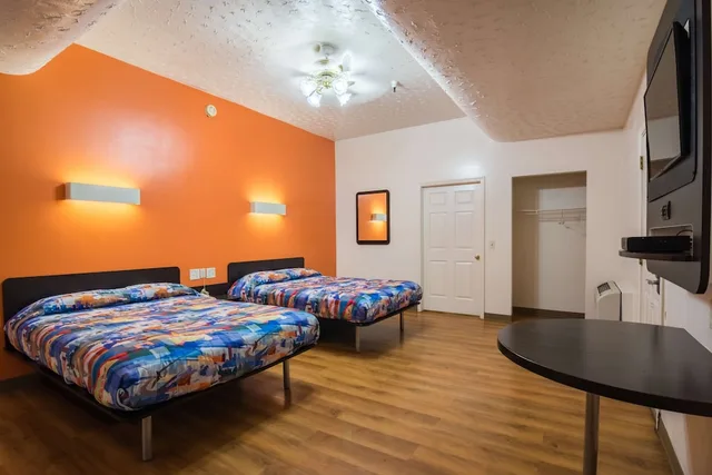 غرفة قياسية بسريرين كوين لذوي الإعاقة، Motel6 Globe, AZ 1/9