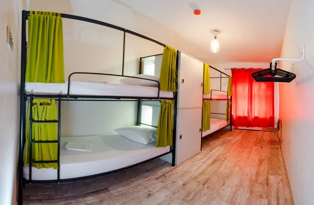 Mixed Dorm, 6 Beds, Shared Bathroom, Oki Doki Old Town Hostel 2/2