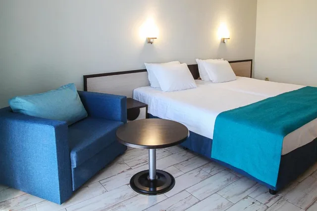 غرفة مزدوجة كبيرة، Meridian Hotel 1/1