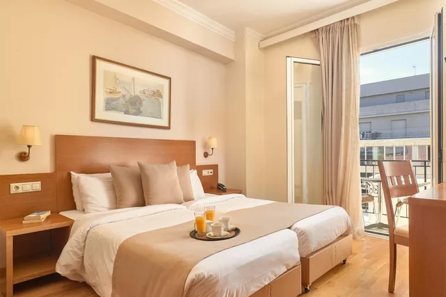 غرفة سوبيريور بسريرين منفصلين بإطلالة، Athos Hotel 6/10