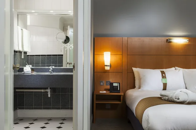 جناح ركني بسرير كينج، Holiday Inn London Sutton 1/6