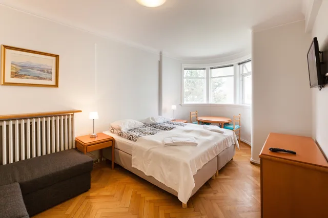 شقة كومفورت بثلاثة أسرّة بغرفة نوم واحدة مع أريكة، Guesthouse Galtafell 10/10