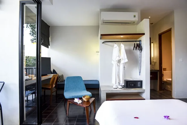 غرفة سوبيريور بسريرين منفصلين بشرفة مع أريكة، Hillocks Hotel Spa 2/4