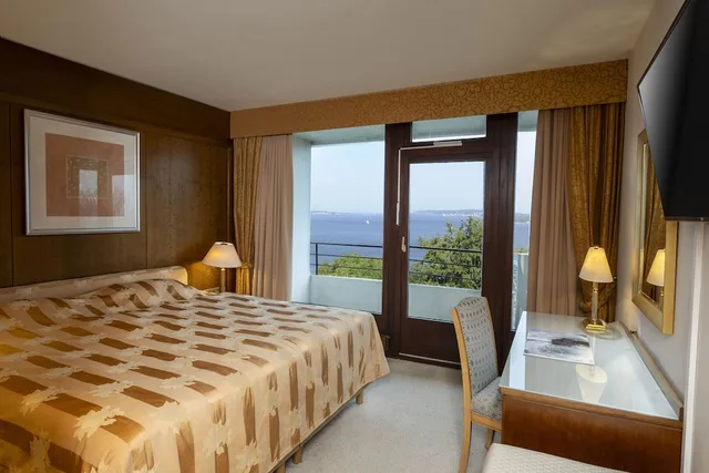 جناح رئاسي بسريرين كينج، Maritim Bellevue Kiel Hotel 1/3