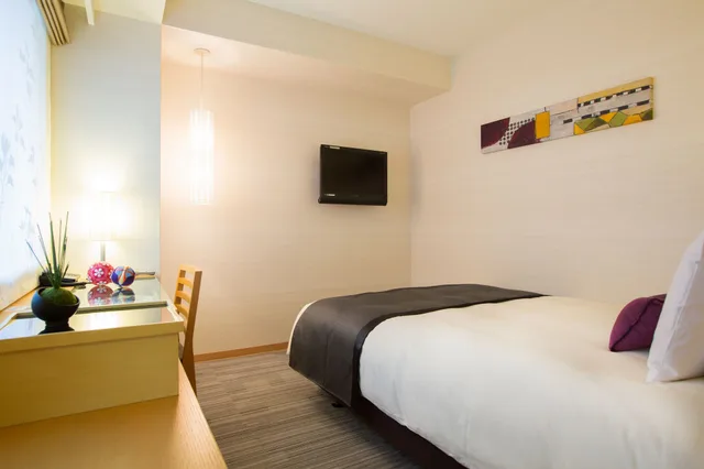 غرفة مفردة بسرير مزدوج، Hotel Resol Trinity Kanazawa 1/3