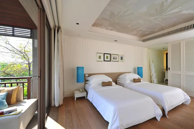 Green, Double or Twin Bed، Rest Detail Hotel 1/2