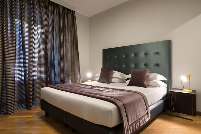 غرفة قياسية بسرير كينج، Vittoriano Suite 1/5