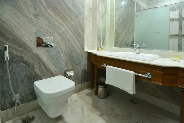 Superior, Double Bed, Neemrana S Hill Fort Kesroli 5/5