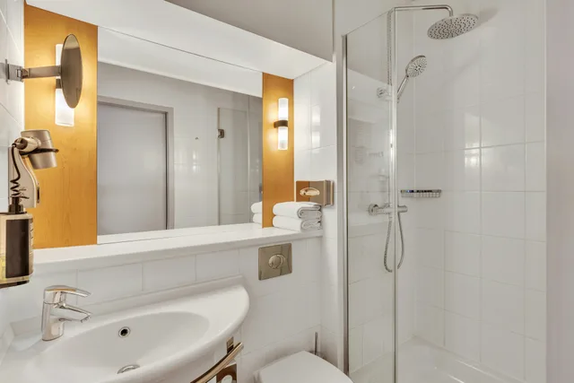 غرفة كومفورت بسريرين منفصلين، Leonardo Hotel Hannover Medical Park 5/7