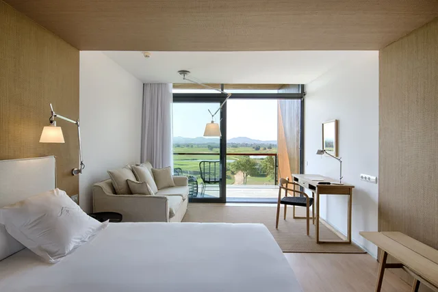 Room, Double Bed, Terrace, Emporda Golf Resort 2/9