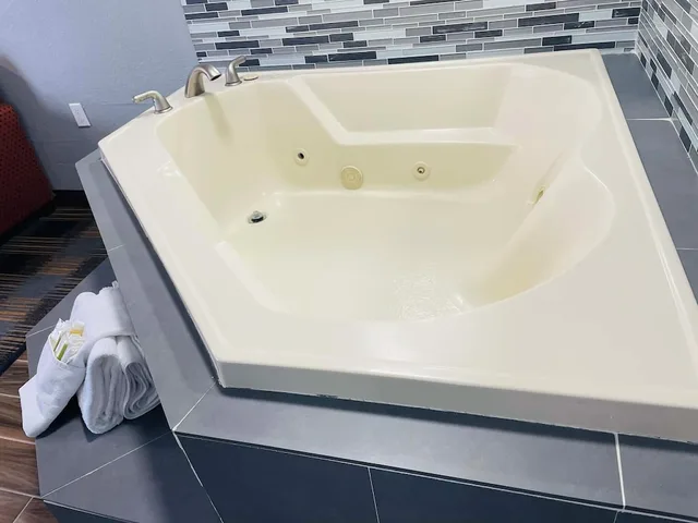 جناح بسريرين مزدوجين بمطبخ صغير للمدخنين، Travelodge by Wyndham Sellersburg / Louisville North 8/10