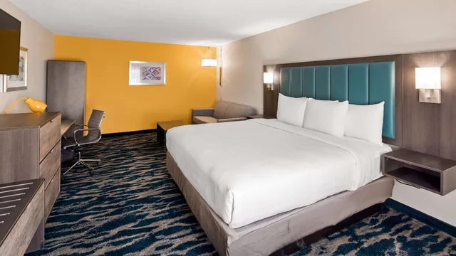 Suite, King Bed, Kitchenette, Best Western Plus Executive Residency Nashville 2/4