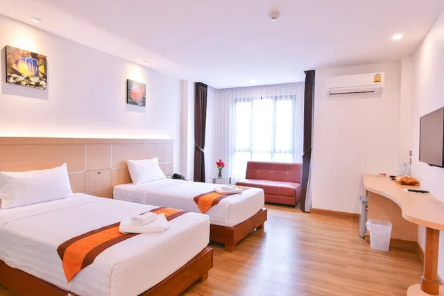 Standard, Twin Beds, Marlin Hotel 1/4