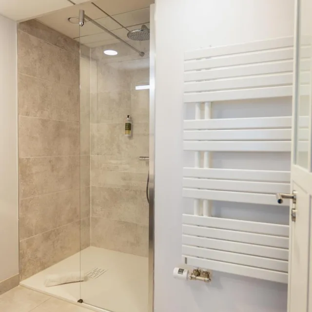 غرفة كومفورت بسرير مزدوج بإطلالة على البحر، Eco-Domaine La Fontaine Hotel Spa & Residence 6/7