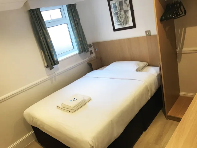 غرفة قياسية مفردة بسرير فردي، Gidea Park Hotel 1/2