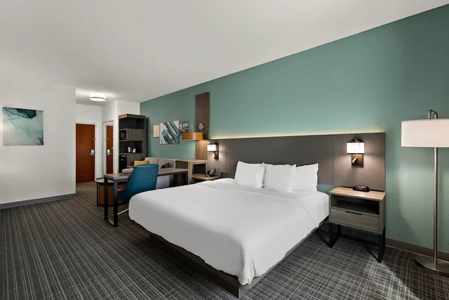 جناح بسرير كينج مع أريكة، Comfort Inn Powell - Knoxville North 5/8