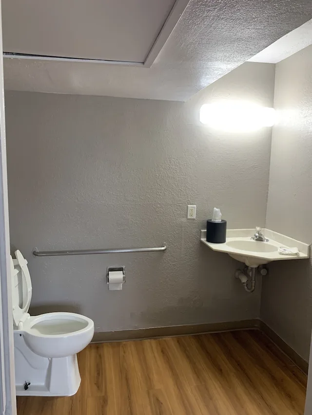 غرفة قياسية بسريرين مزدوجين للمدخنين، Motel6 Dayton, OH 6/6